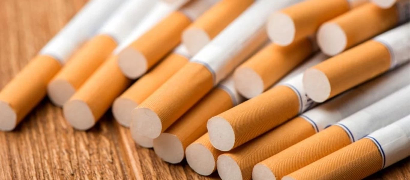 Χειροπέδες σε 4 αλλοδαπούς για παράνομη διακίνηση λαθραίων τσιγάρων - Βρέθηκαν περισσότερα από 4.000 πακέτα